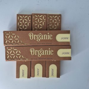 Handgemachte Räucherstäbchen aus biologischen Zutaten mit Jasmin-Duft.