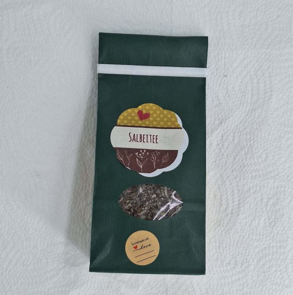 Salbeitee in einer liebevoll gestalteten, grünen Verpackung von Annettes kleine Schätze.